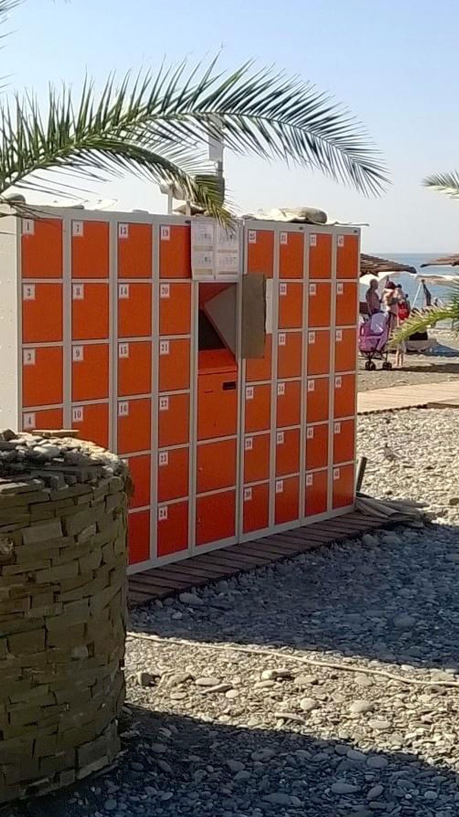 Smart Lockers per la spiaggia Spain, Malaga 2021